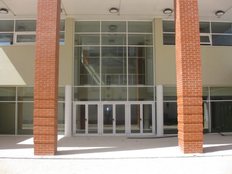 Fachadas e Estores Térmicos - Pedrosa